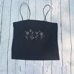 american eagle black tight fitting cropped tank top with flowers 🌺